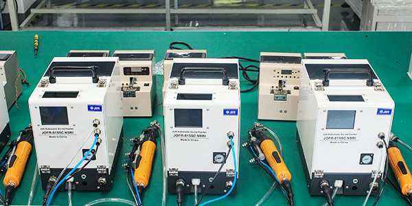 使用自動鎖螺絲機(jī)要注意哪些方面？堅豐電子告知您