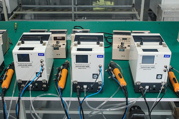 使用自動鎖螺絲機要注意哪些方面？堅豐電子告知您